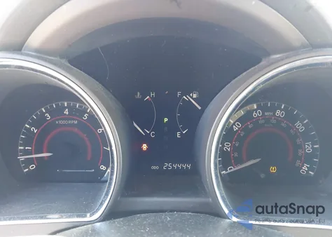 2010 Toyota Highlander Base V6 z USA, uszkodzony, nr VIN 5TDZK3EH2AS018547